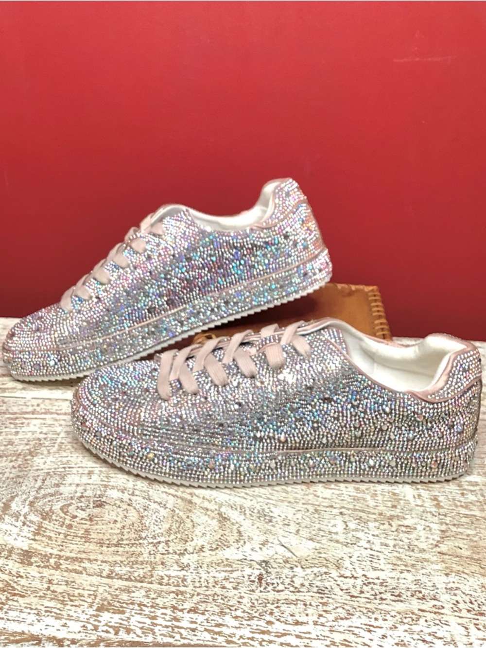 Matisse Bennet NWOT Sparkling Pink Rhinestone Embellished Lace Up Sneakers Comfy - Picture 2 of 11